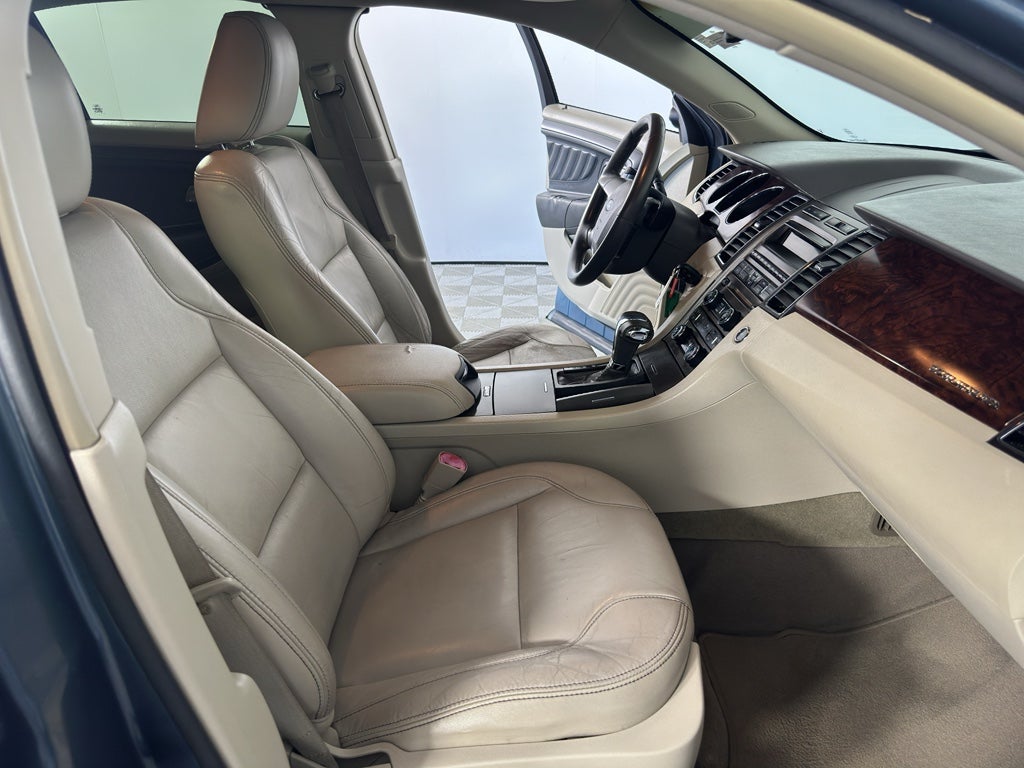 2010 Ford Taurus SEL