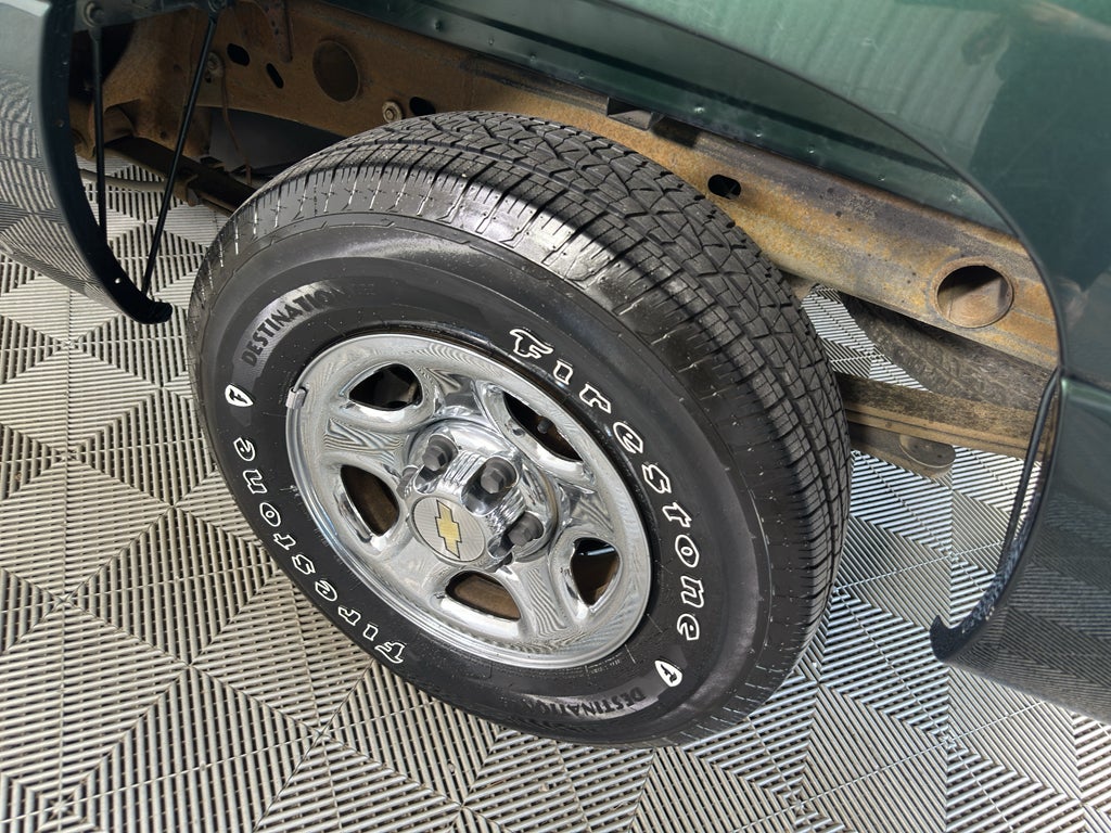 2002 Chevrolet Silverado 1500 Reg Cab 119.0" WB