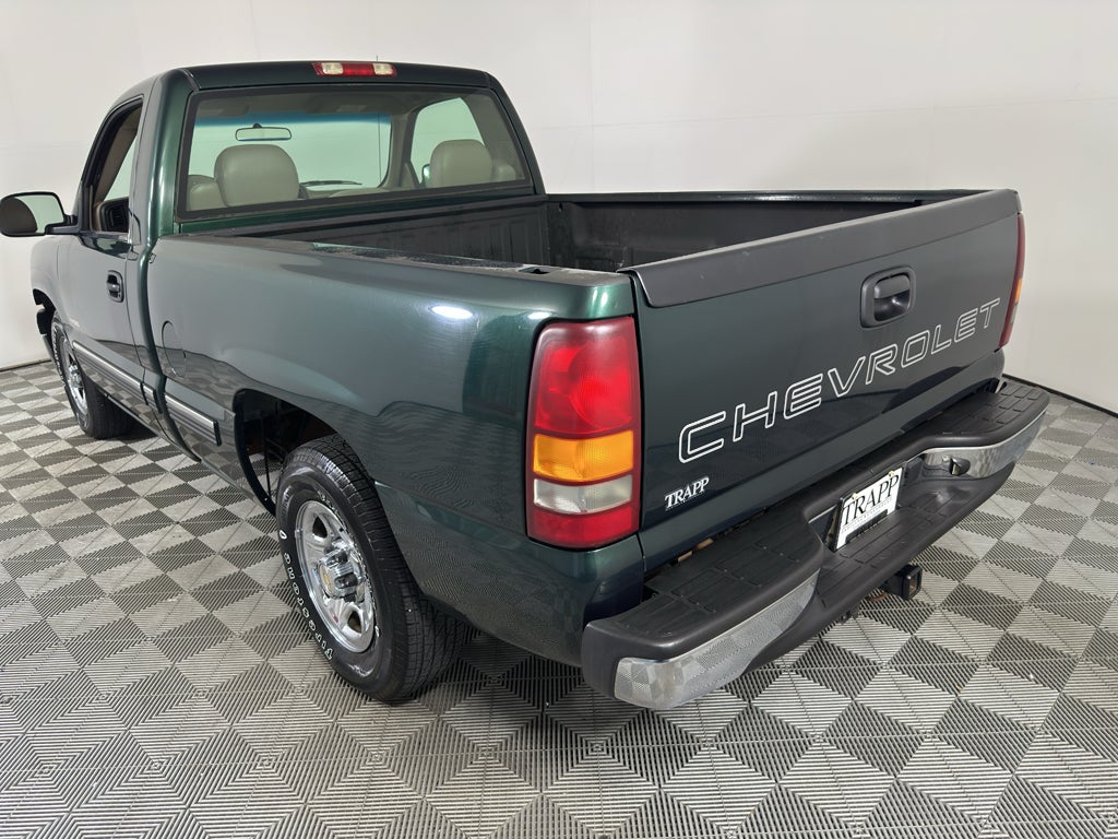 2002 Chevrolet Silverado 1500 Reg Cab 119.0" WB
