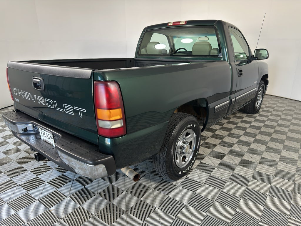 2002 Chevrolet Silverado 1500 Reg Cab 119.0" WB