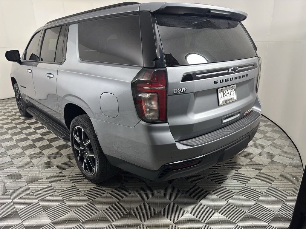 2023 Chevrolet Suburban RST
