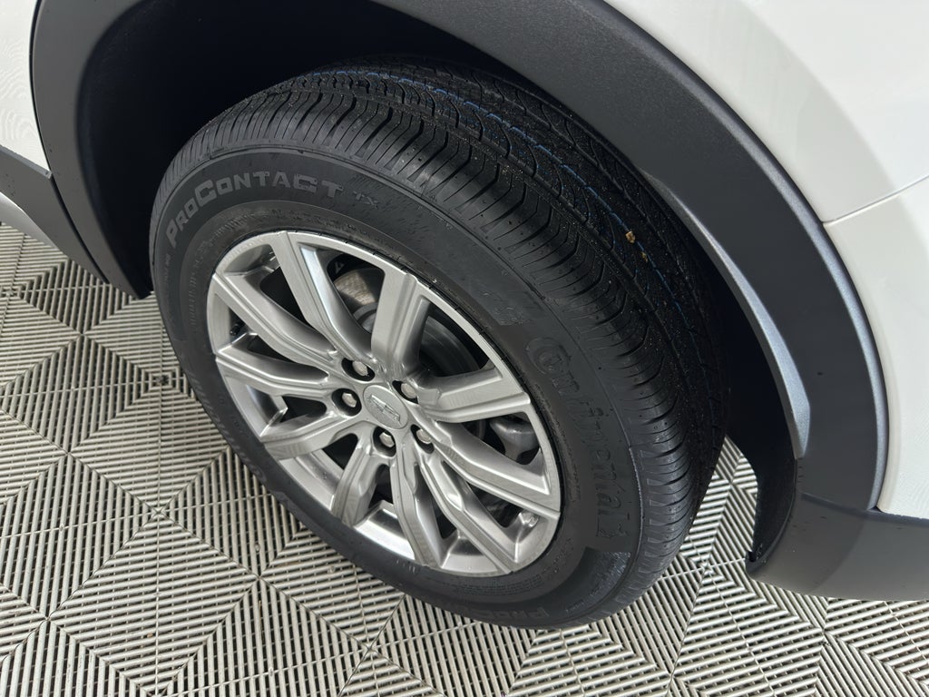 2022 Cadillac XT4 Premium Luxury