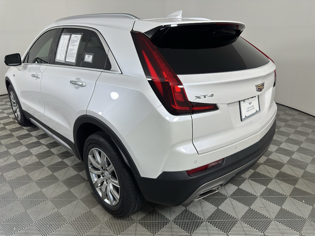 2022 Cadillac XT4 Premium Luxury