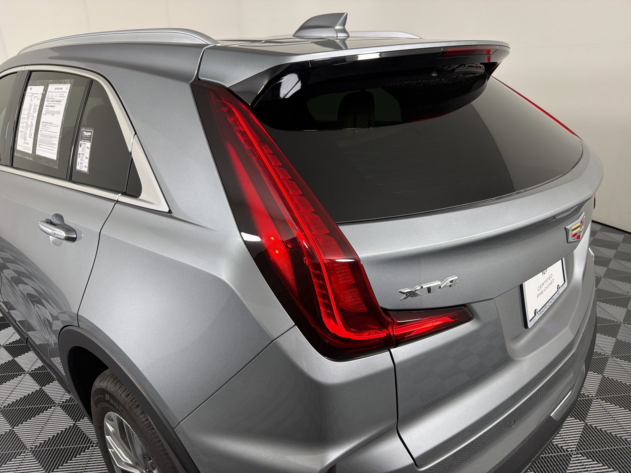 2024 Cadillac XT4 Premium Luxury
