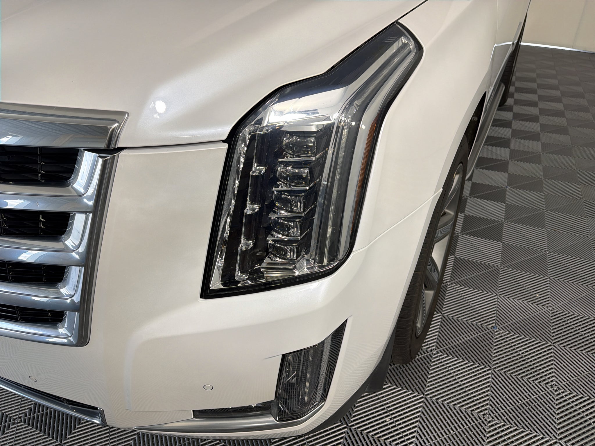 2016 Cadillac Escalade Luxury Collection
