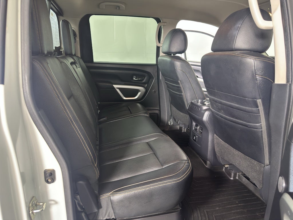 2017 Nissan Titan SL