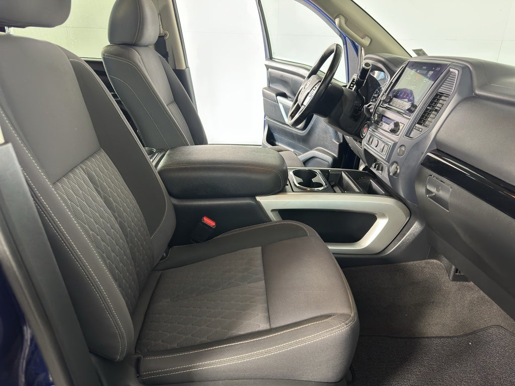 2022 Nissan Titan SV