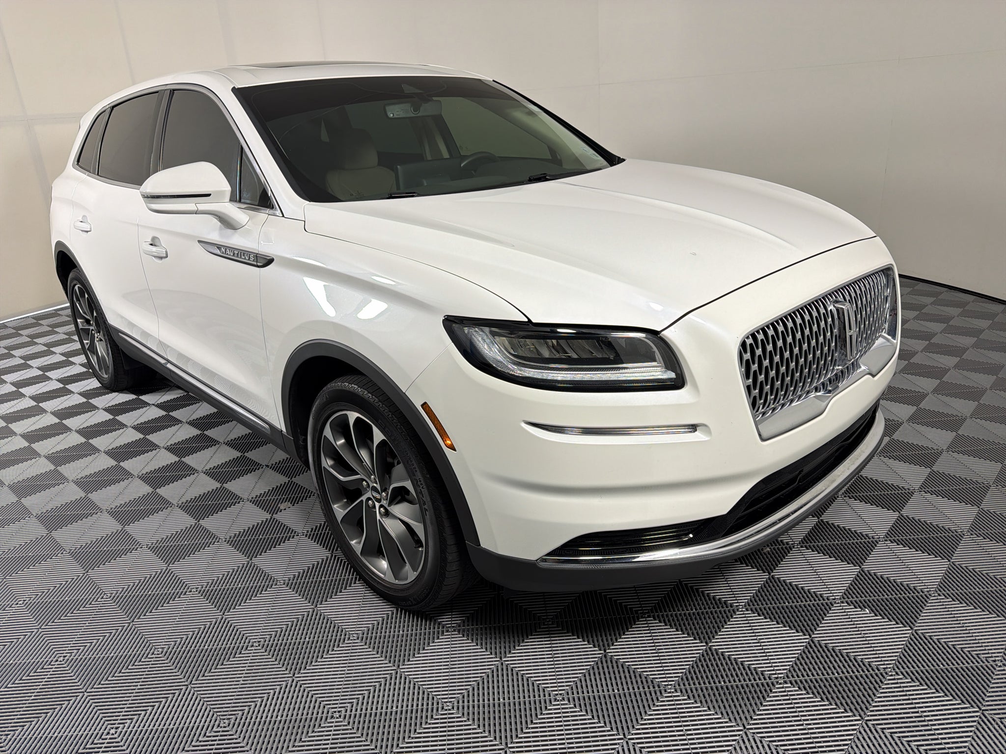 2023 Lincoln Nautilus Reserve