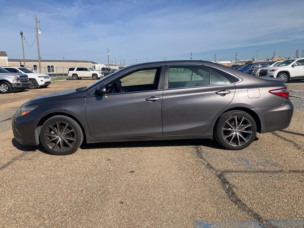 2016 Toyota Camry XLE