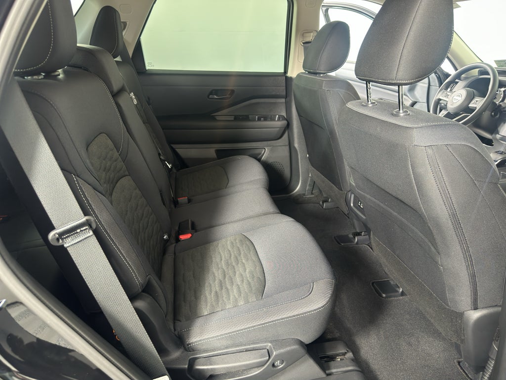 2025 Nissan Pathfinder S