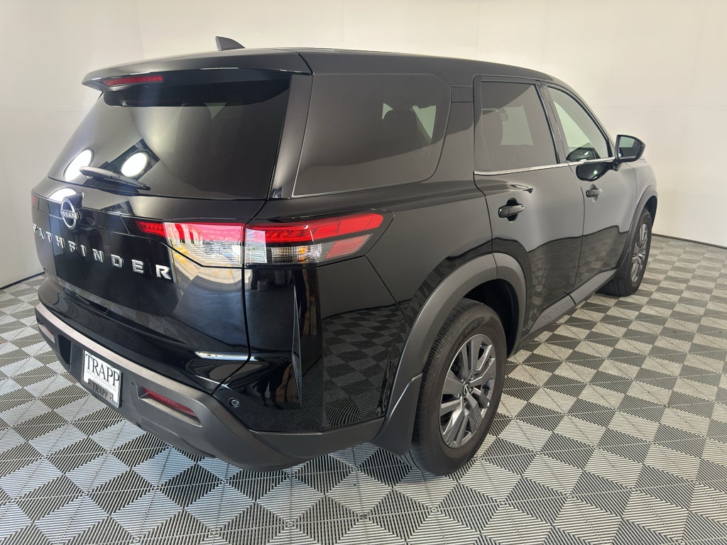 2025 Nissan Pathfinder S