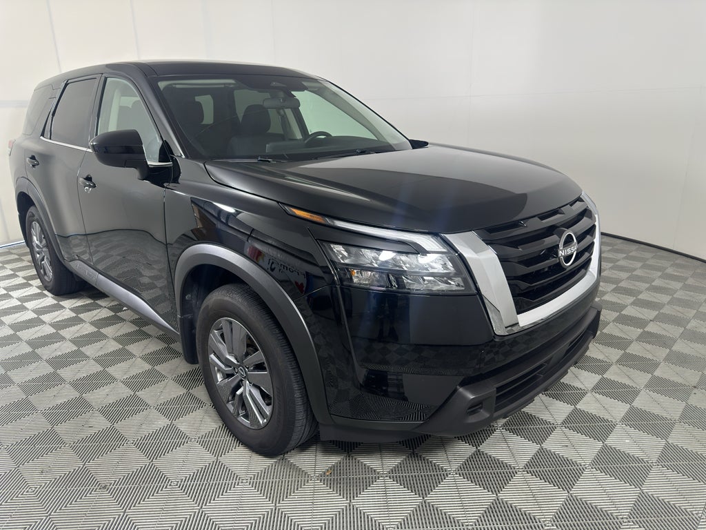 2025 Nissan Pathfinder S