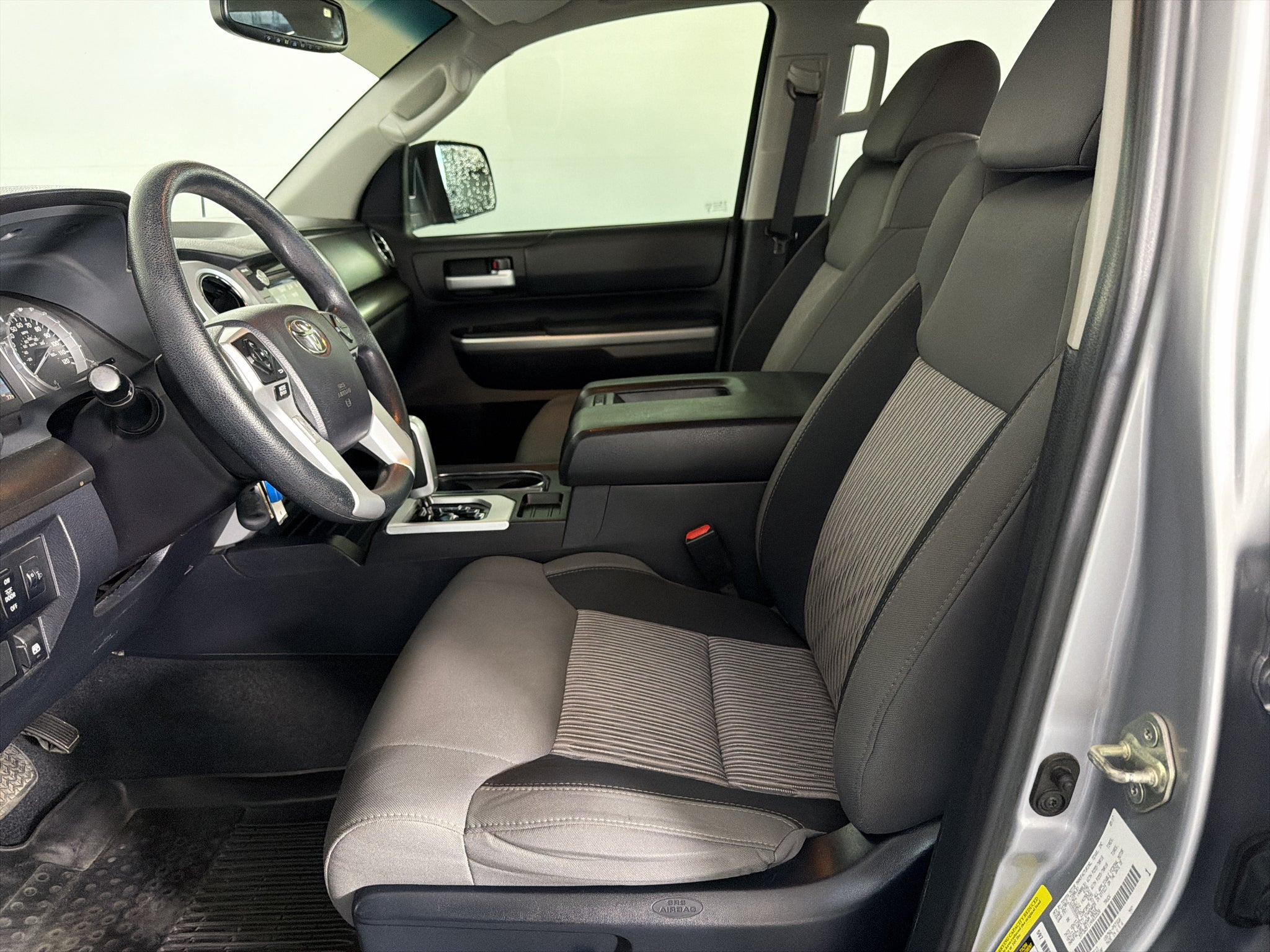 2017 Toyota Tundra 4WD SR5