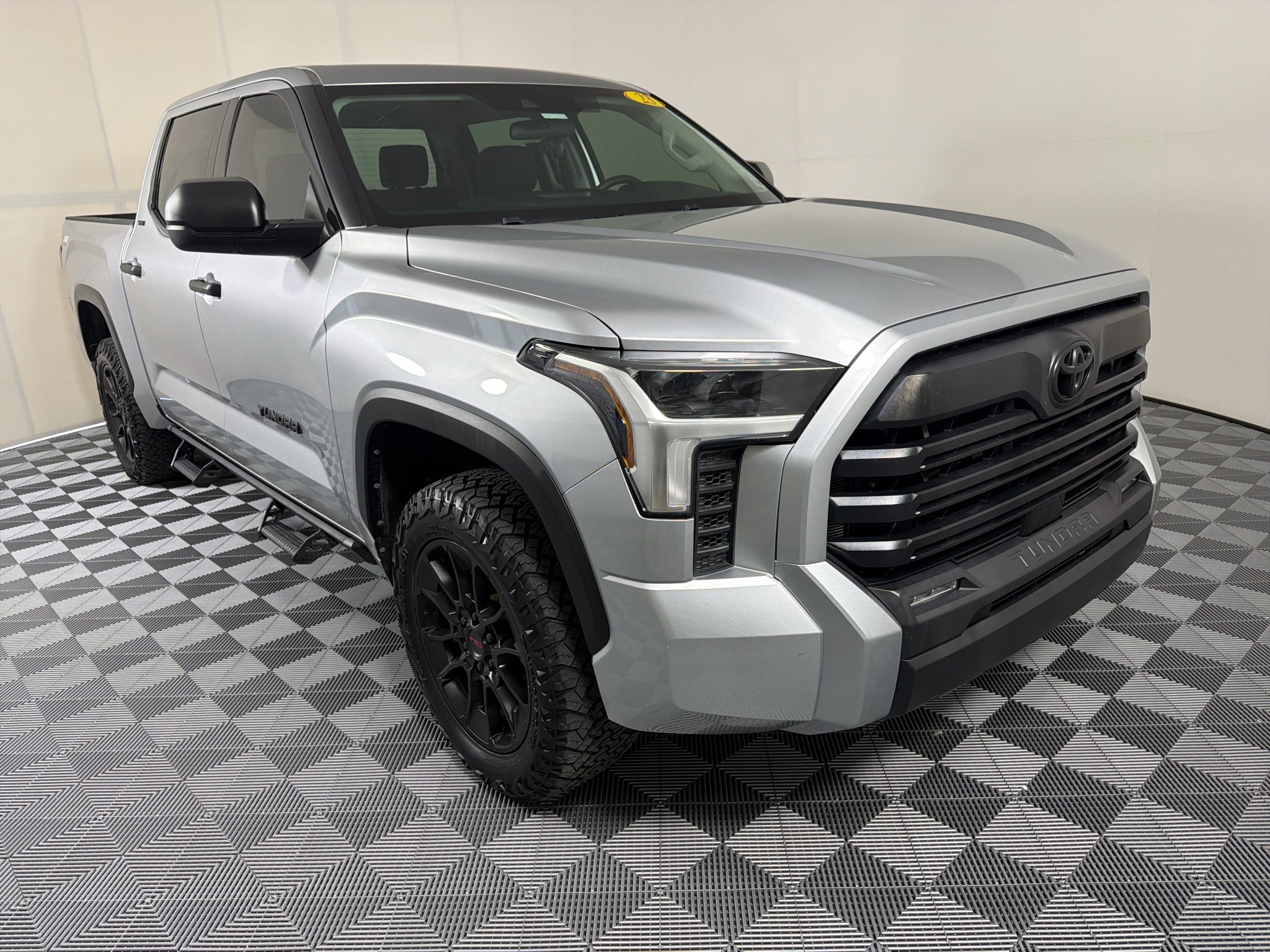 2023 Toyota Tundra 4WD SR5