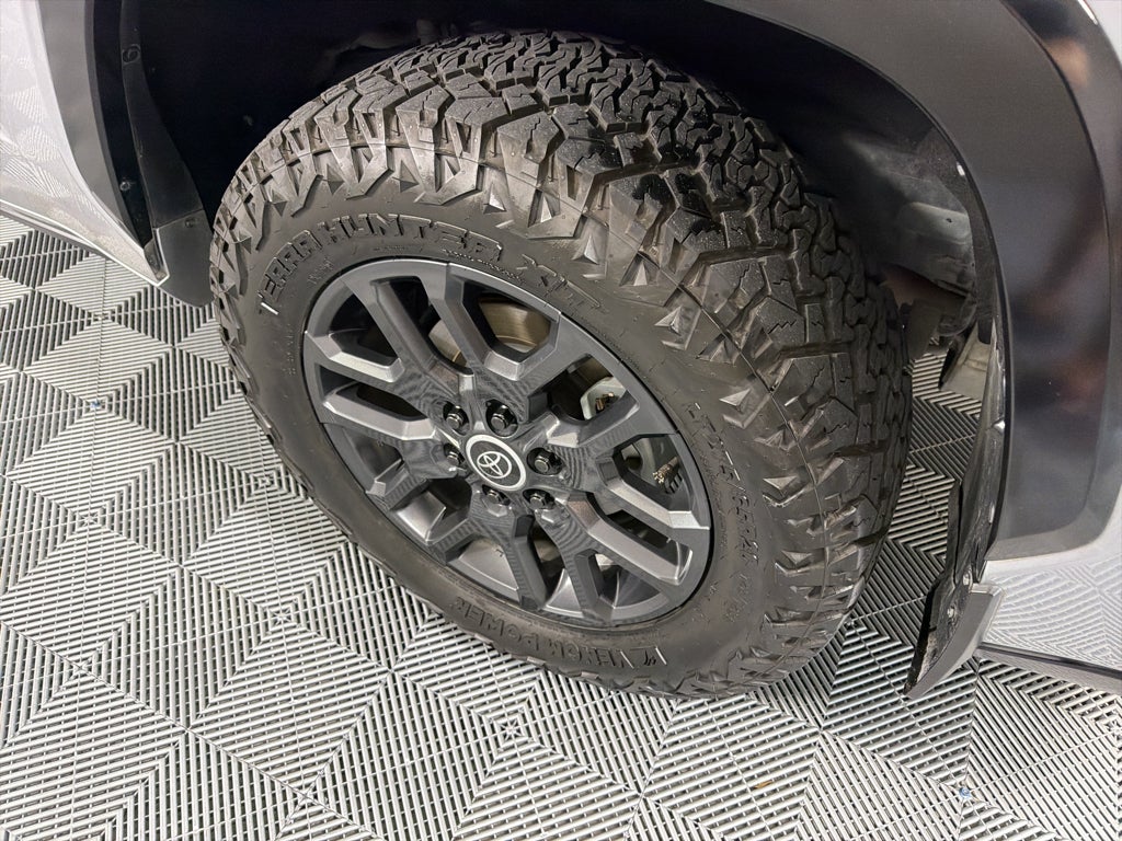 2024 Toyota Sequoia SR5