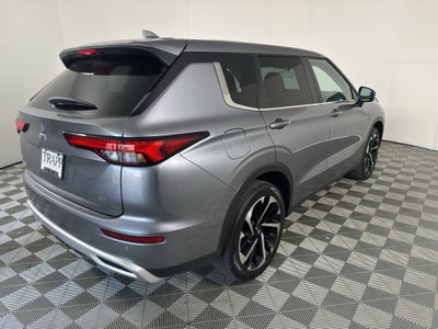 2022 Mitsubishi Outlander SE