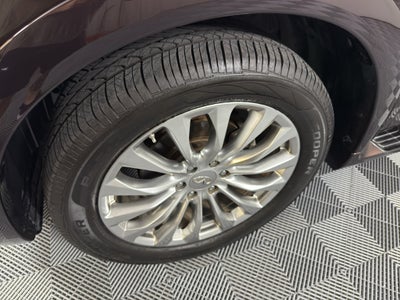 2015 INFINITI QX80 2WD 4dr