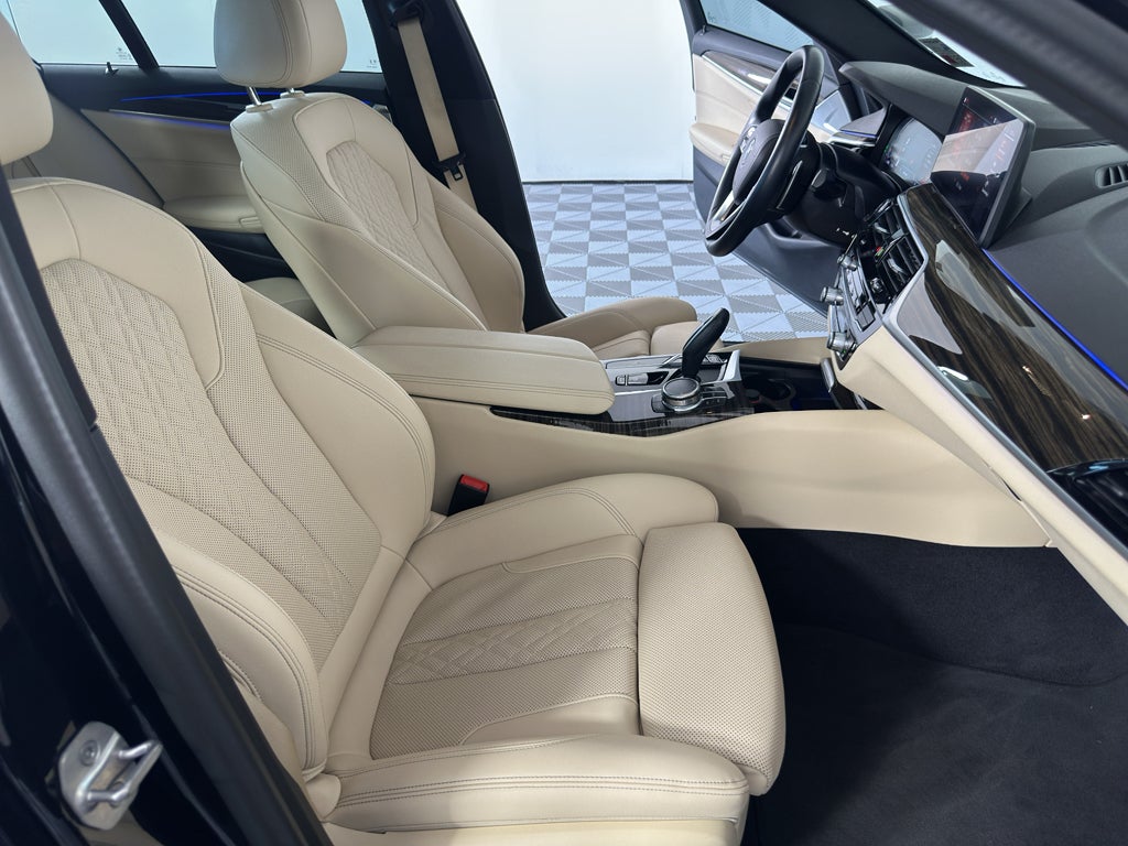 2023 BMW 5 Series 530i